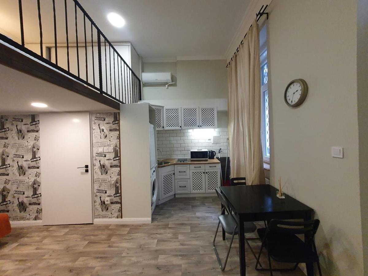 Madam With Ac And The Central Location Budapest Luaran gambar